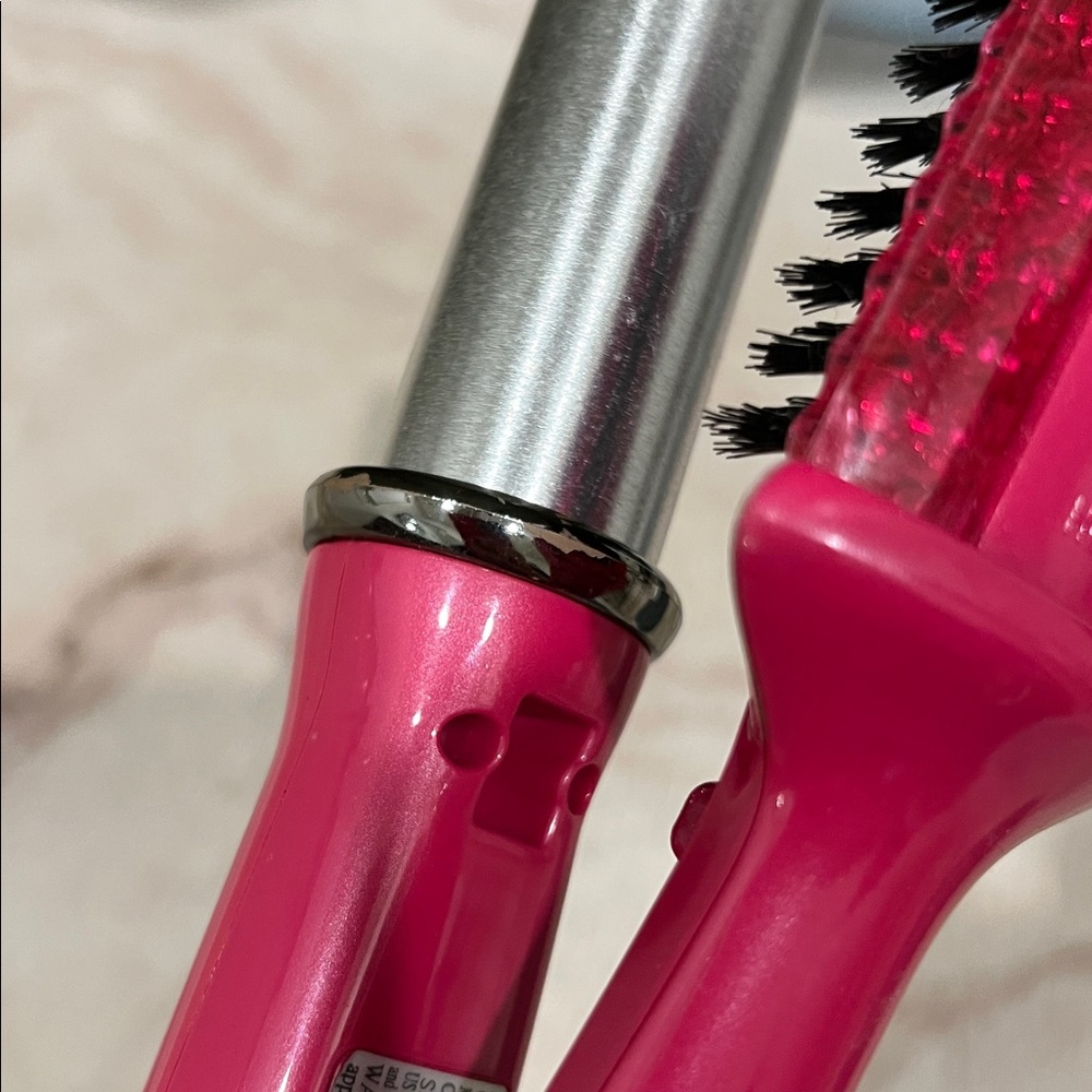 Instyler rotating heated iron and brush- Pink Hair Styling Tool - Picture 5 of 6